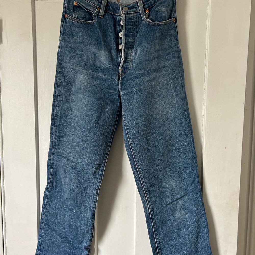 Levi’s Women’s Ribcage Straight Blue Denim Jeans